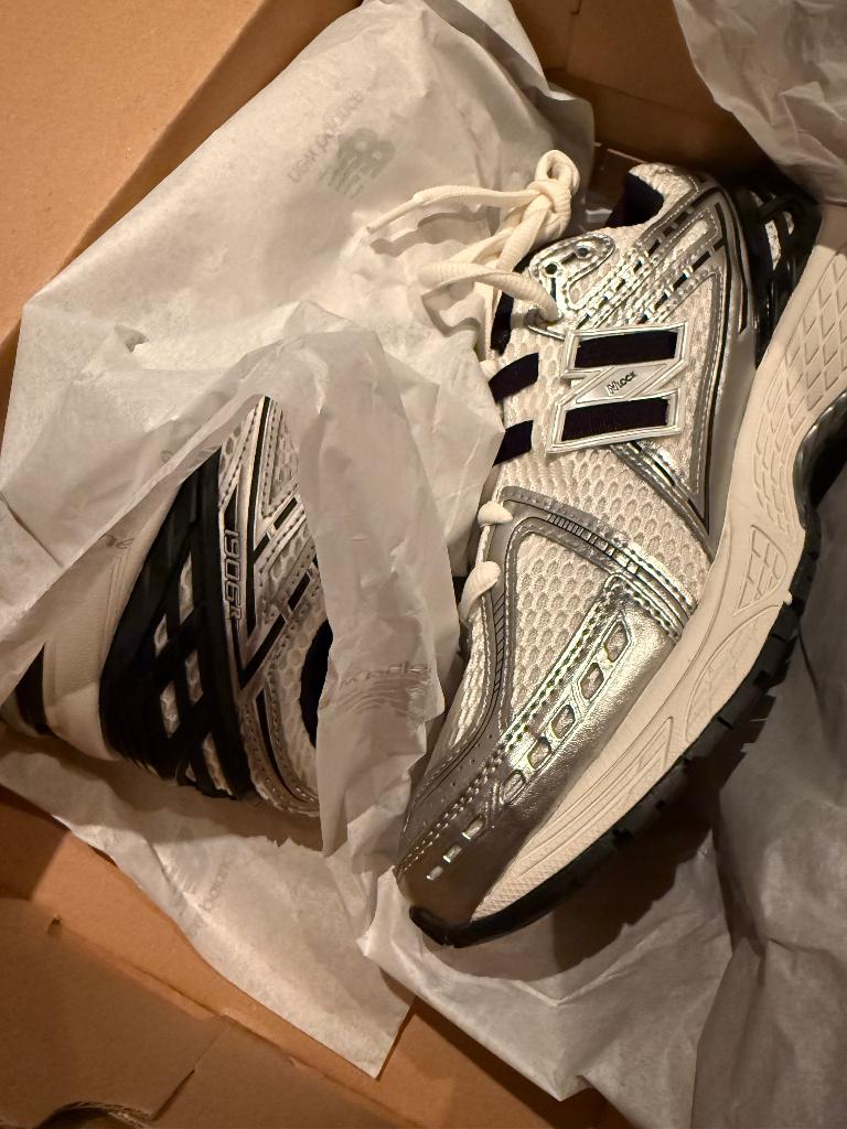 New Balance NIEUW IN DOOS, Ophalen of Verzenden, Nieuw, Overige kleuren