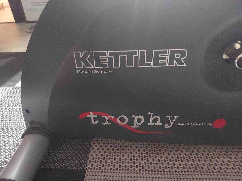 Hometrainer: Kettler Trophy, Ophalen, Gebruikt, Buik, Metaal