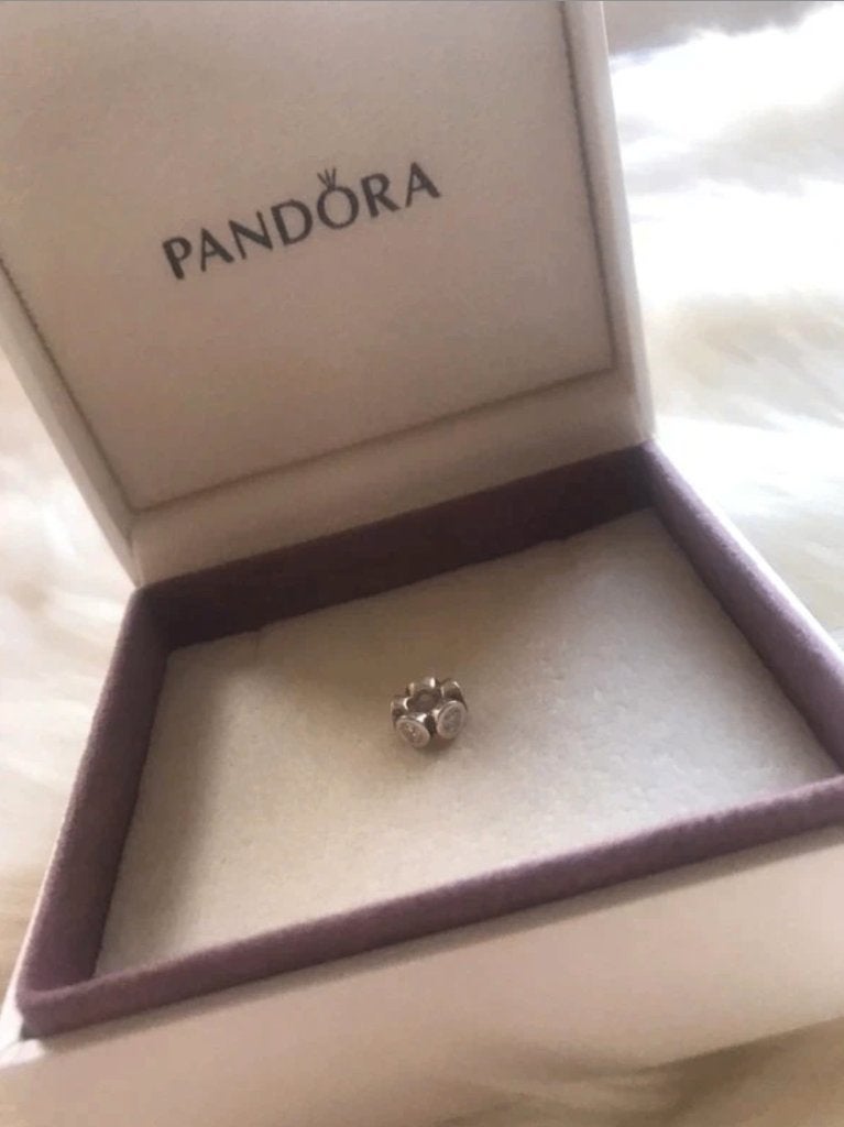 Zilveren Pandora bedel met steentjes, Pandora, Ophalen of Verzenden, Zo goed als nieuw, Zilver