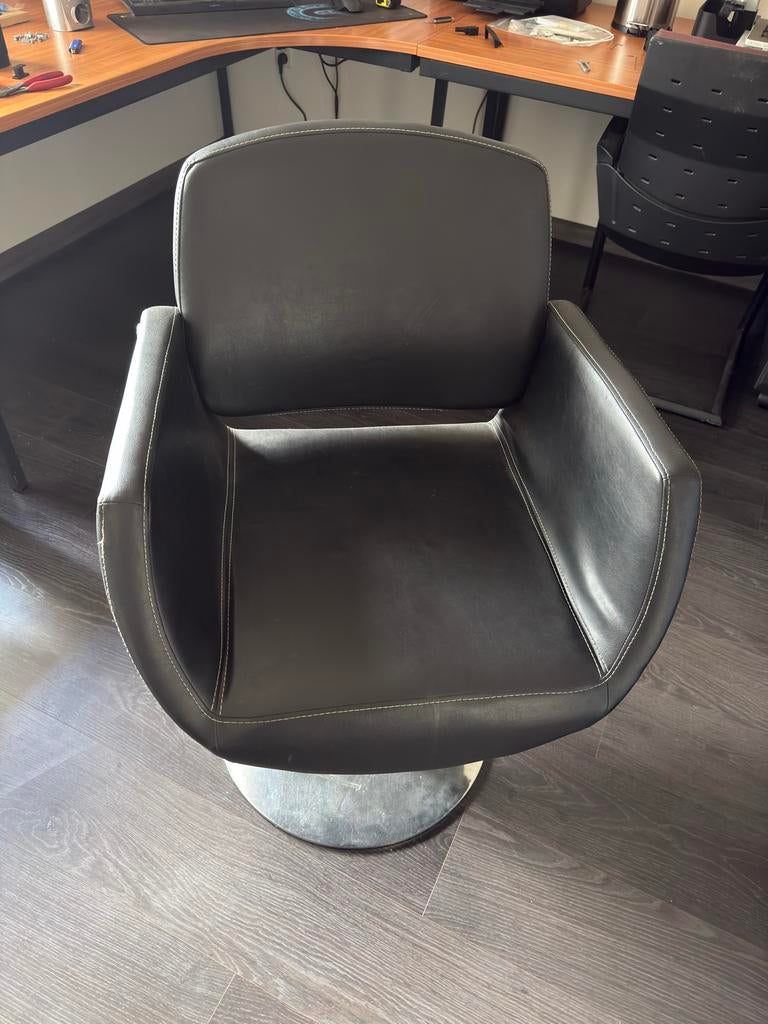 Kappersstoel Comair Zurich, Huis en Inrichting, Bureaustoelen, Ophalen