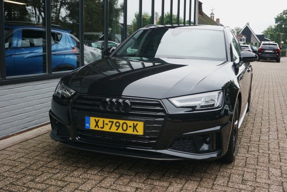 Audi A4 Avant 35 TFSI Sport S line edition (bj 2019), Auto's, Gebruikt, Euro 6, 4 cilinders, 1984 cc