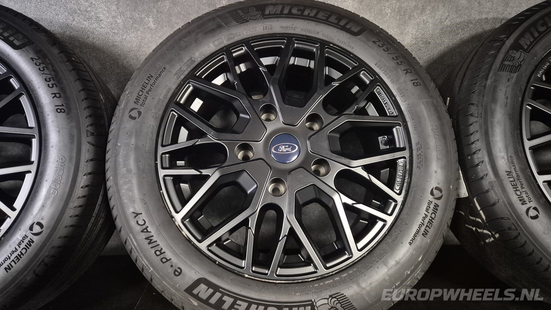 18 inch Ford transit Custom Tourneo velgen zomerbanden 5x160