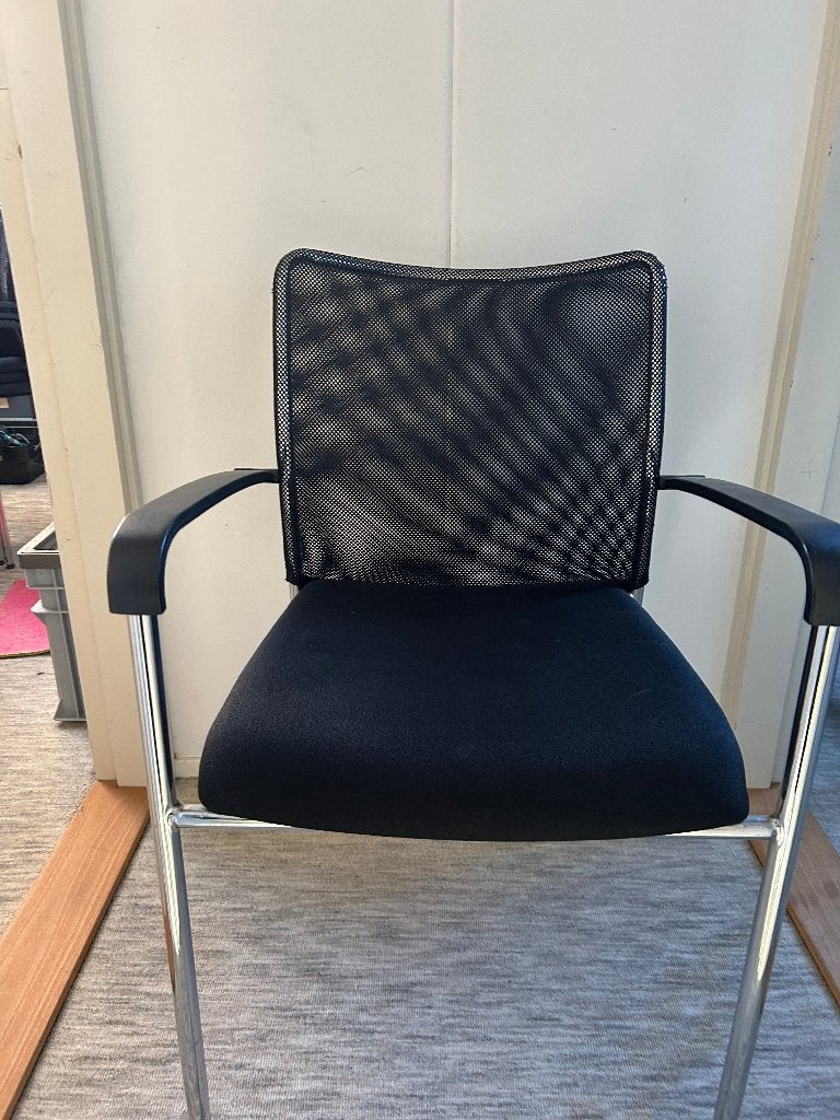 4 stapelbare stoelen, Ophalen, Gebruikt, Zwart, Stof