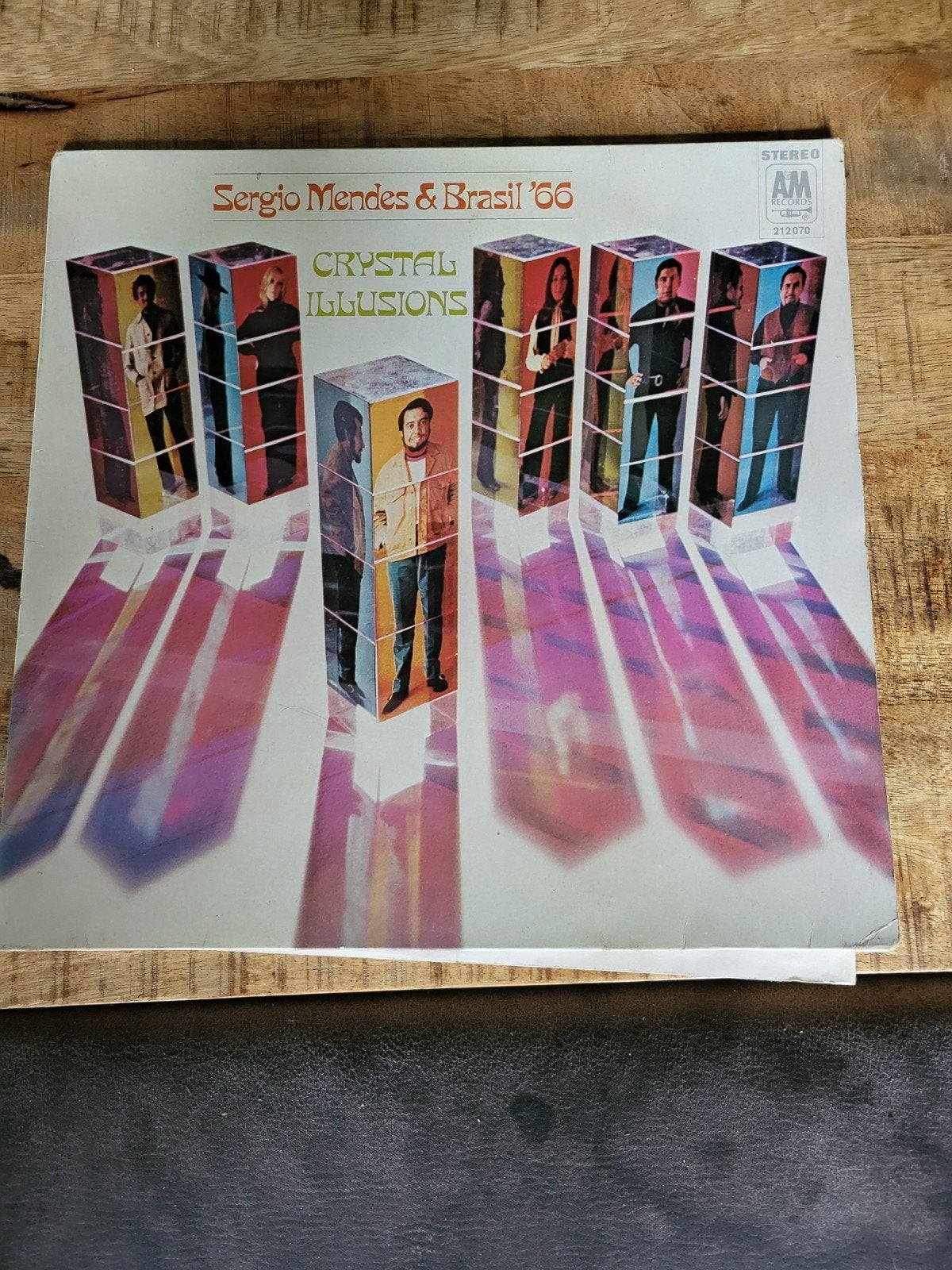 Sergio Mendes & Brasil '66 - Crystal Illusions LP, LP, Gebruikt, Pop, Ophalen of Verzenden