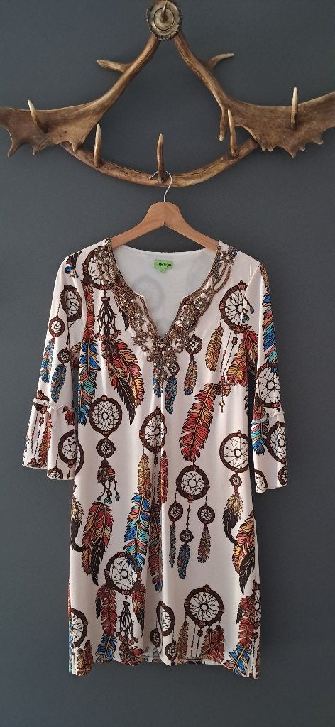 K-disign Jurk S, Kleding | Dames, Jurken, K-design, Verzenden, Beige, Zo goed als nieuw