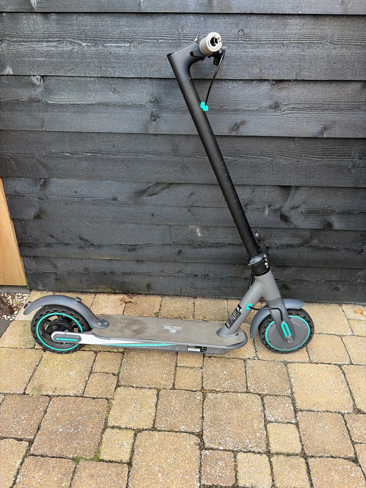 Defecte elektrische step (onderdelen of reparatie), Fietsen en Brommers, Steps, Ophalen, Gebruikt, Elektrische step (E-scooter)