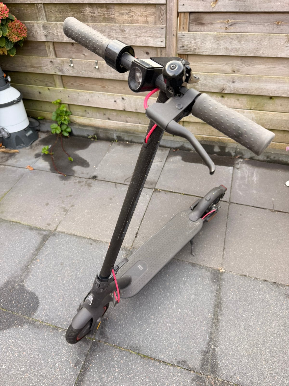 Xiaomi Mi Electric Scooter 1S – incl. lader + reserveband, Fietsen en Brommers, Ophalen, Zo goed als nieuw, Elektrische step (E-scooter)