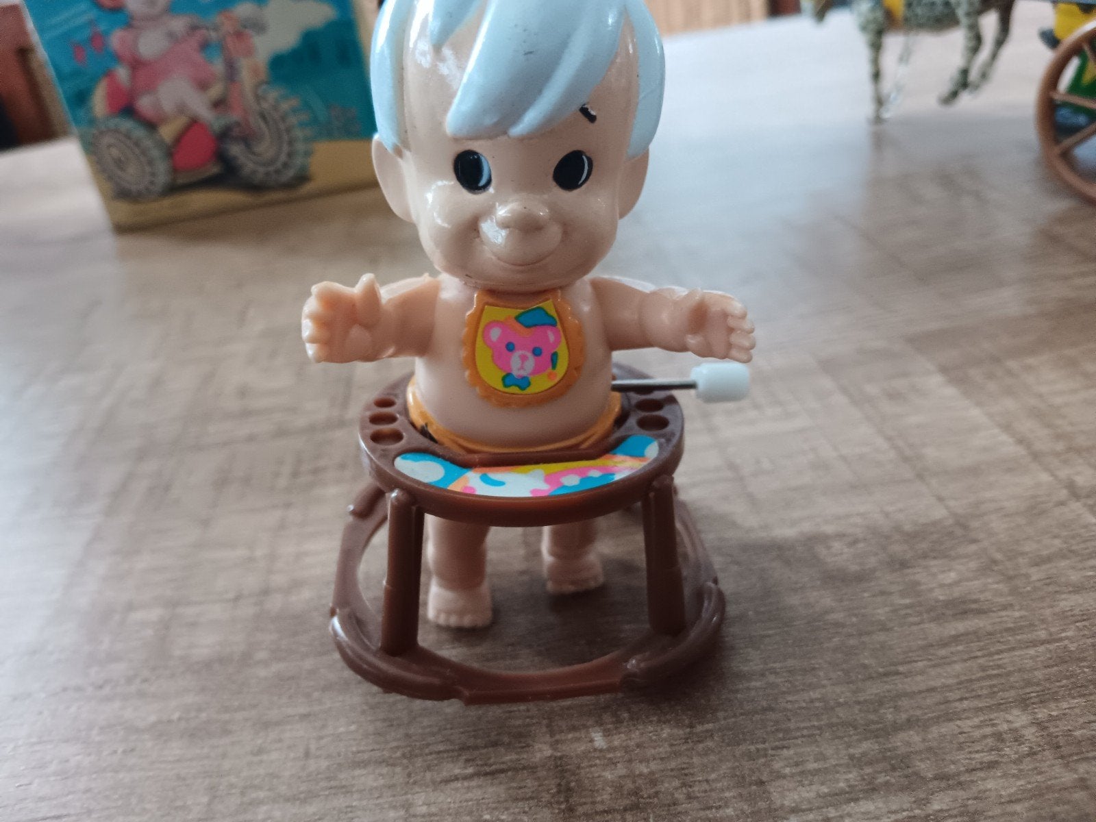 Vintage Pebbles Flintstone baby in loopstoel opwindbaar, Ophalen of Verzenden, Gebruikt, Overige typen, Met wieltjes