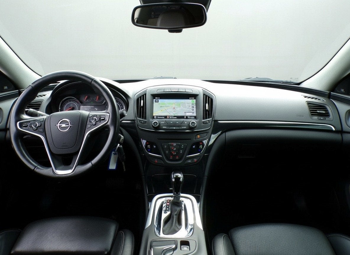 Opel Insignia 1.6 T Cosmo|Xenon|Leder|AUT|CAM|Nav|PDC|Cruise, Auto's, Euro 5, 15 km/l, Gebruikt, Zwart