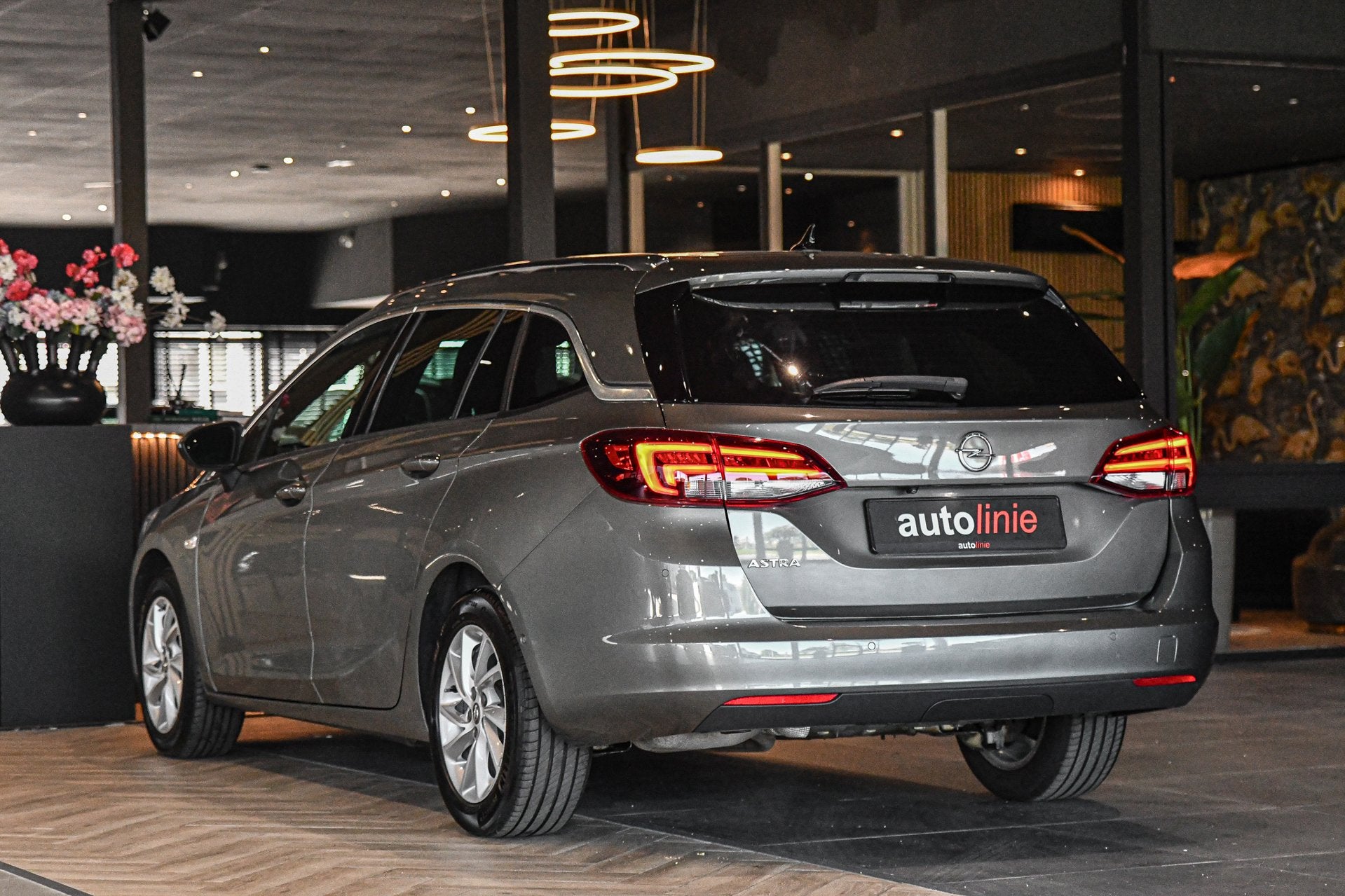 Opel Astra Sports Tourer 1.2 Elegance, Zwarte Hemel, Camera,, Voorwielaandrijving, Gebruikt, 1199 cc, Origineel Nederlands