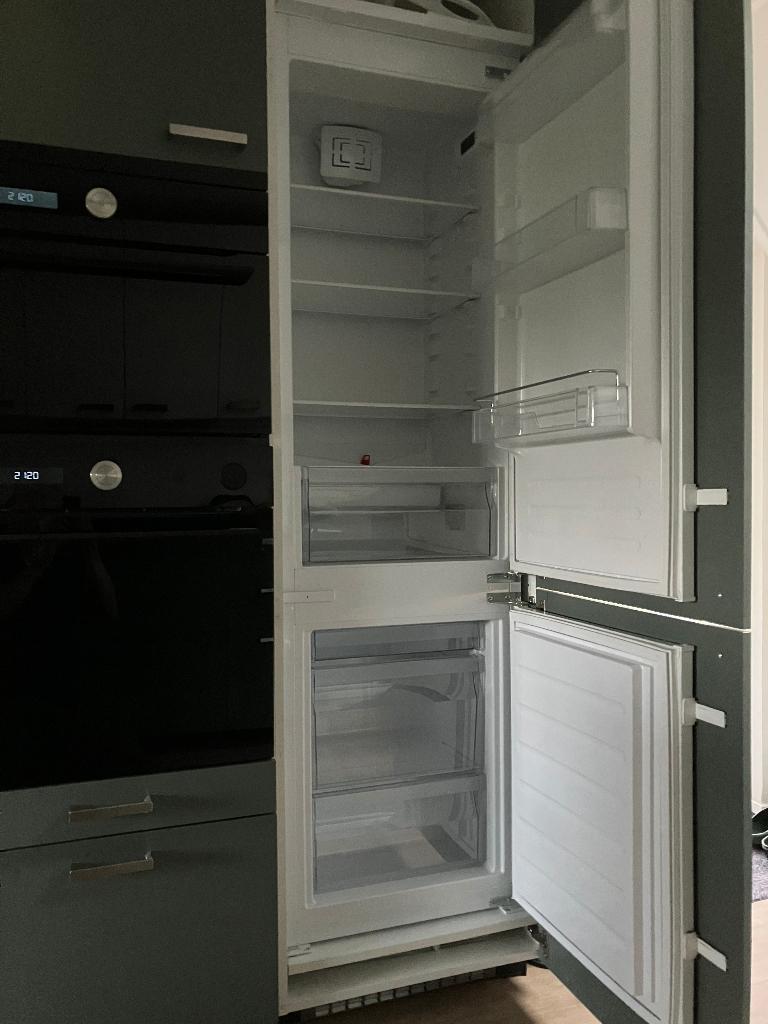 GRATIS Ikea TINAD Koel- / diepvrieskast, Ophalen, Gebruikt, 160 cm of meer, Inbouw