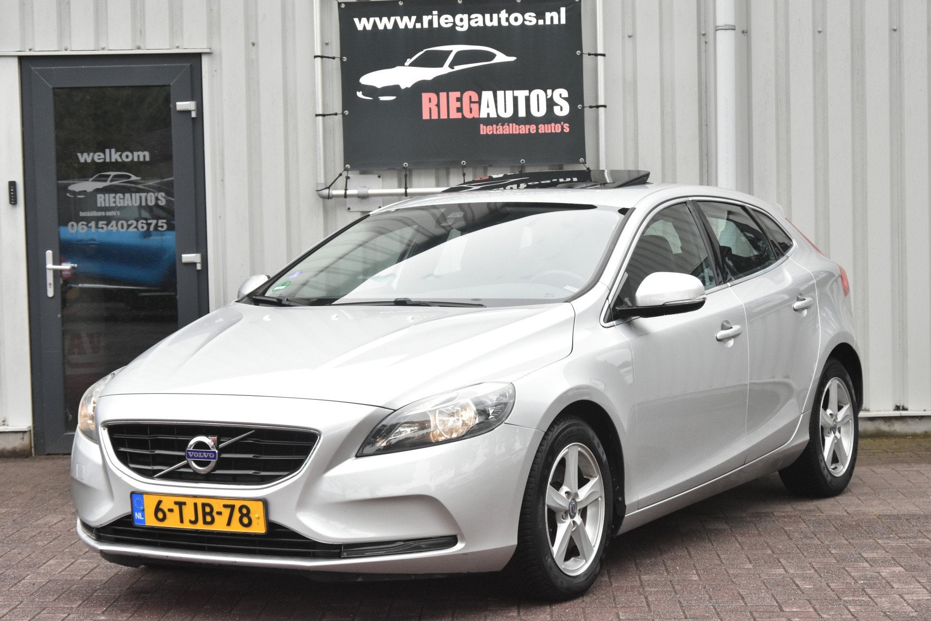Volvo V40 1.6 T4 Momentum – 2014 | Origineel Nederlands |, Gebruikt, 4 cilinders, 179 pk, Origineel Nederlands