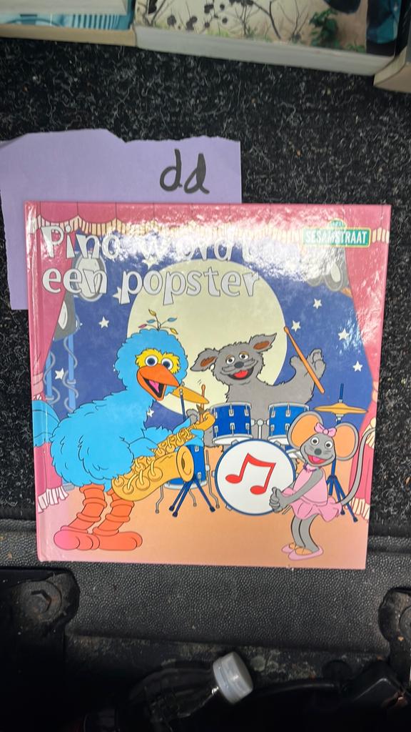 Pino wil een popster: Sesamstraat kinderboek, Ophalen of Verzenden, Zo goed als nieuw, Fictie algemeen