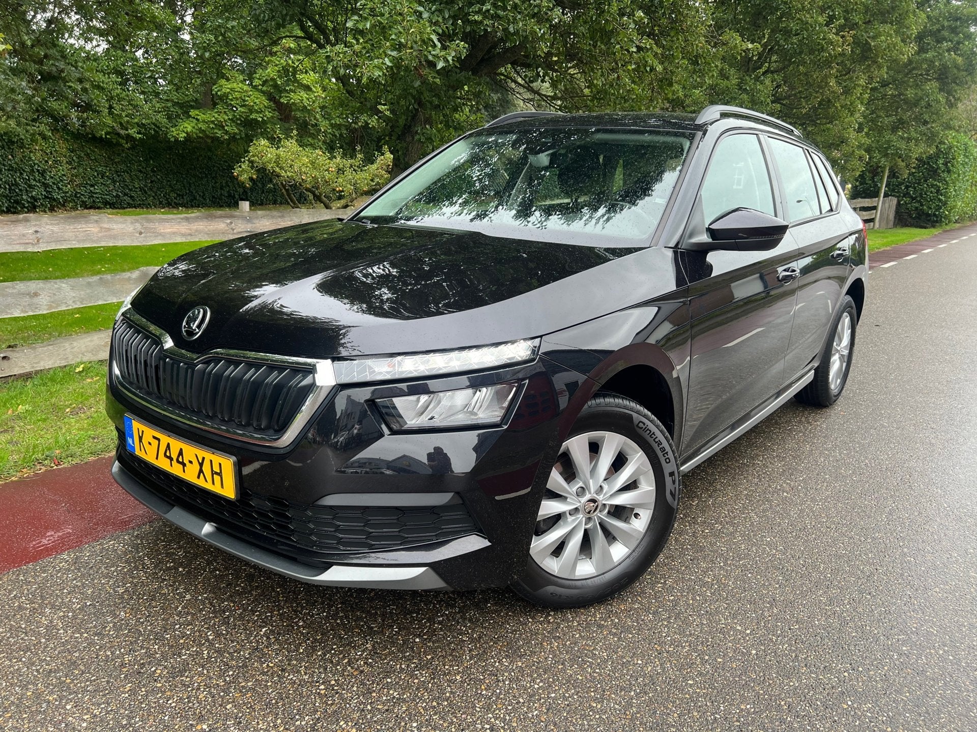 Skoda Kamiq 1.0 TSI Style Camera Trekhaak, Auto's, Stof, Gebruikt, Origineel Nederlands, Handgeschakeld