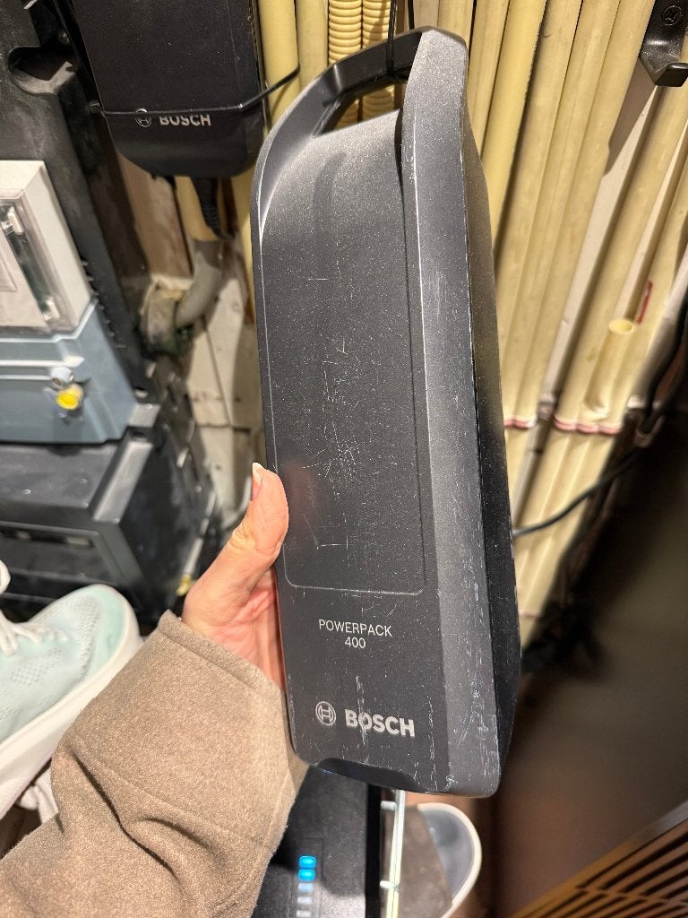 Bosch PowerPack 400 accu 36V 11Ah + lader – 1000 km, Zo goed als nieuw