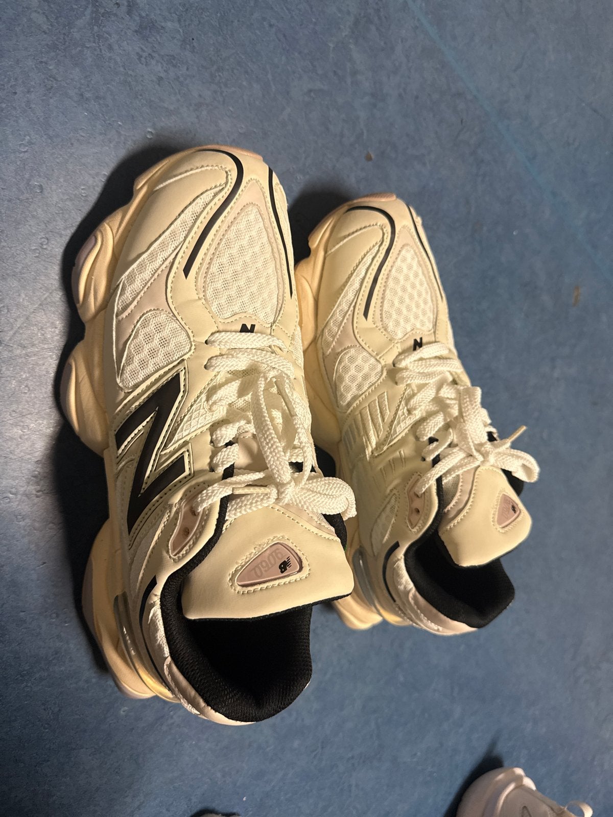 New Balance CreamStockX Certified maat 45 valt als 44, Ophalen of Verzenden, Nieuw, Overige kleuren, Sneakers of Gympen