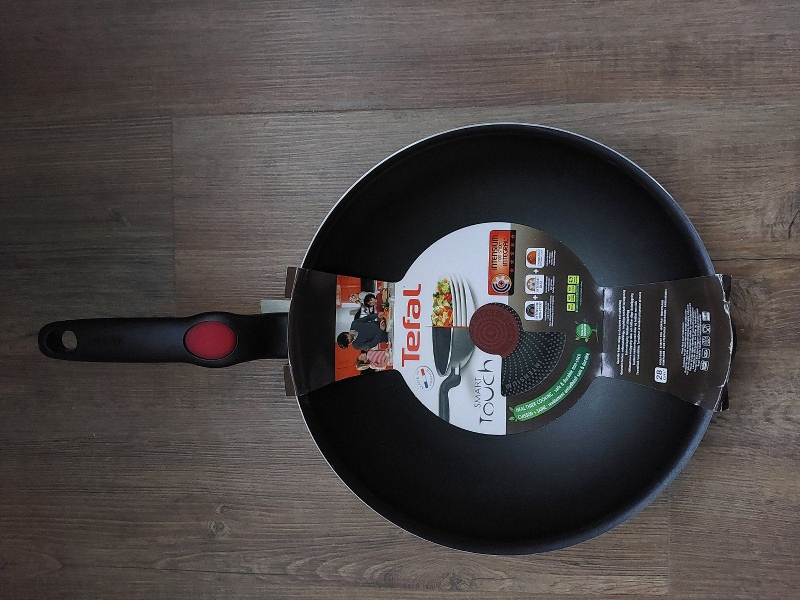 Geheel Nieuwe Tefal pan. Kan op alles behalve op inductie., Ophalen, Koekenpan, Tefal, Nieuw
