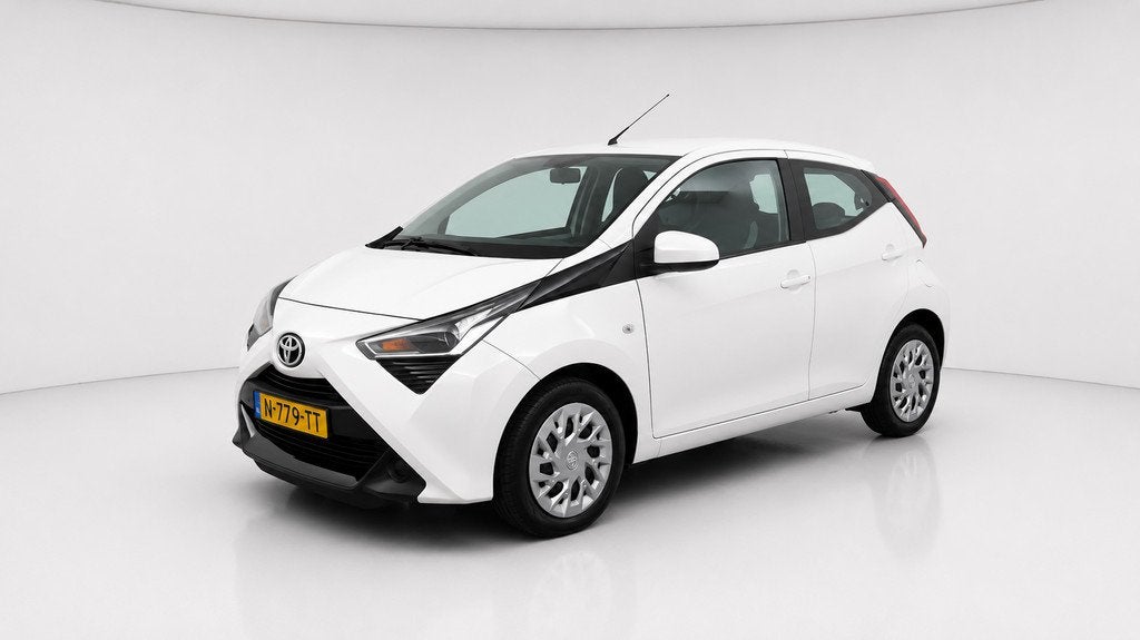Toyota Aygo 1.0 VVT-i x-joy, Voorwielaandrijving, Gebruikt, Euro 6, 4 stoelen