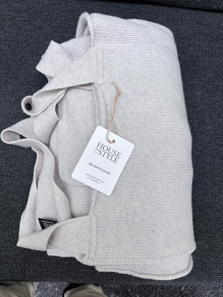 MOOI PLAID 80% WOL MET INGEBOUWDE ZAKMET HENGSEL, Ophalen of Verzenden, Zo goed als nieuw