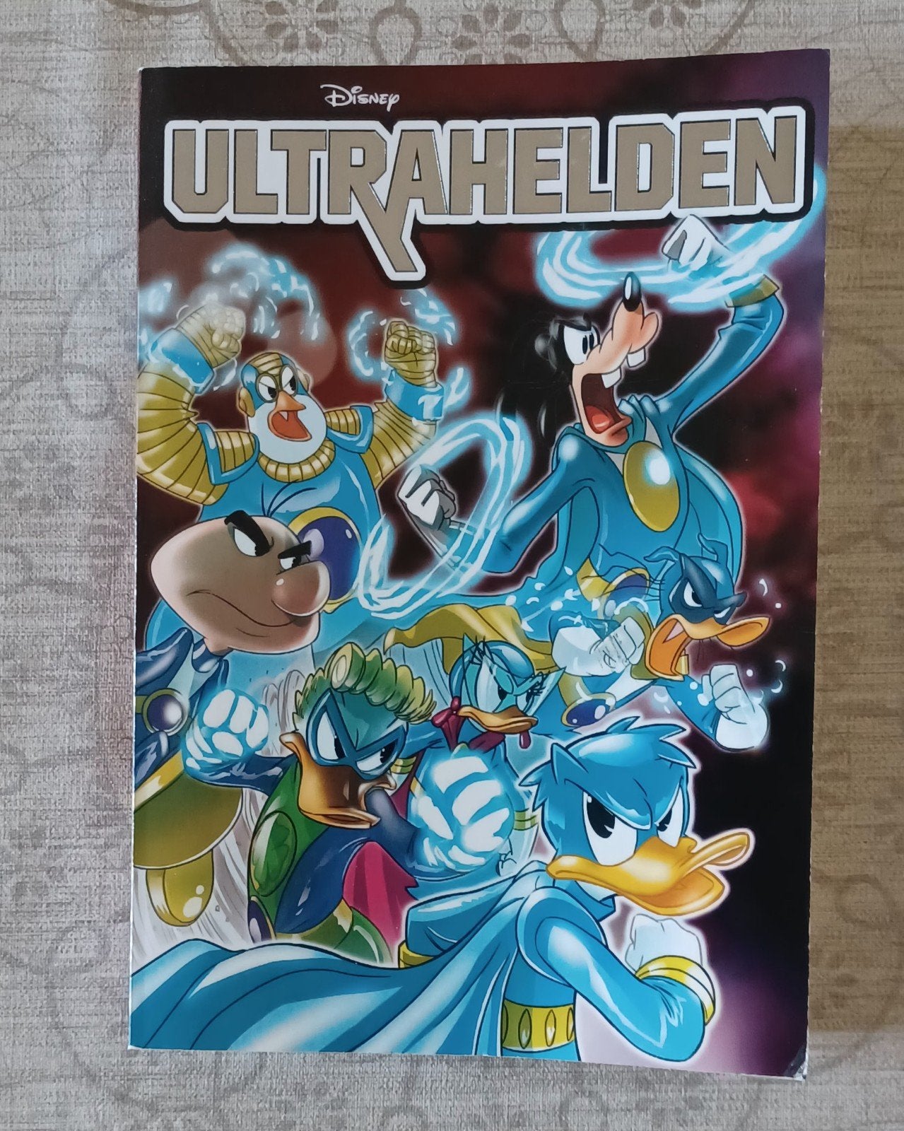 Disney Ultrahelden Stripboek - Donald Duck & Goofy, Gelezen, Eén stripboek, Ophalen of Verzenden, Walt Disney  Donald duck