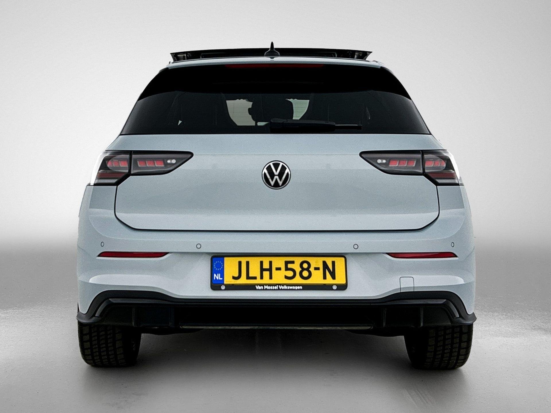 Volkswagen Golf 1.5 eHybrid GTE 272 PK | SoH 100% | Automaat, 12 maanden, Stof, 4 cilinders, 26 kWh