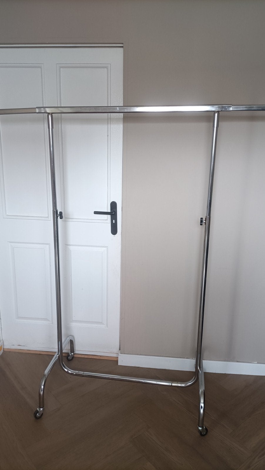kleding rek, Ophalen