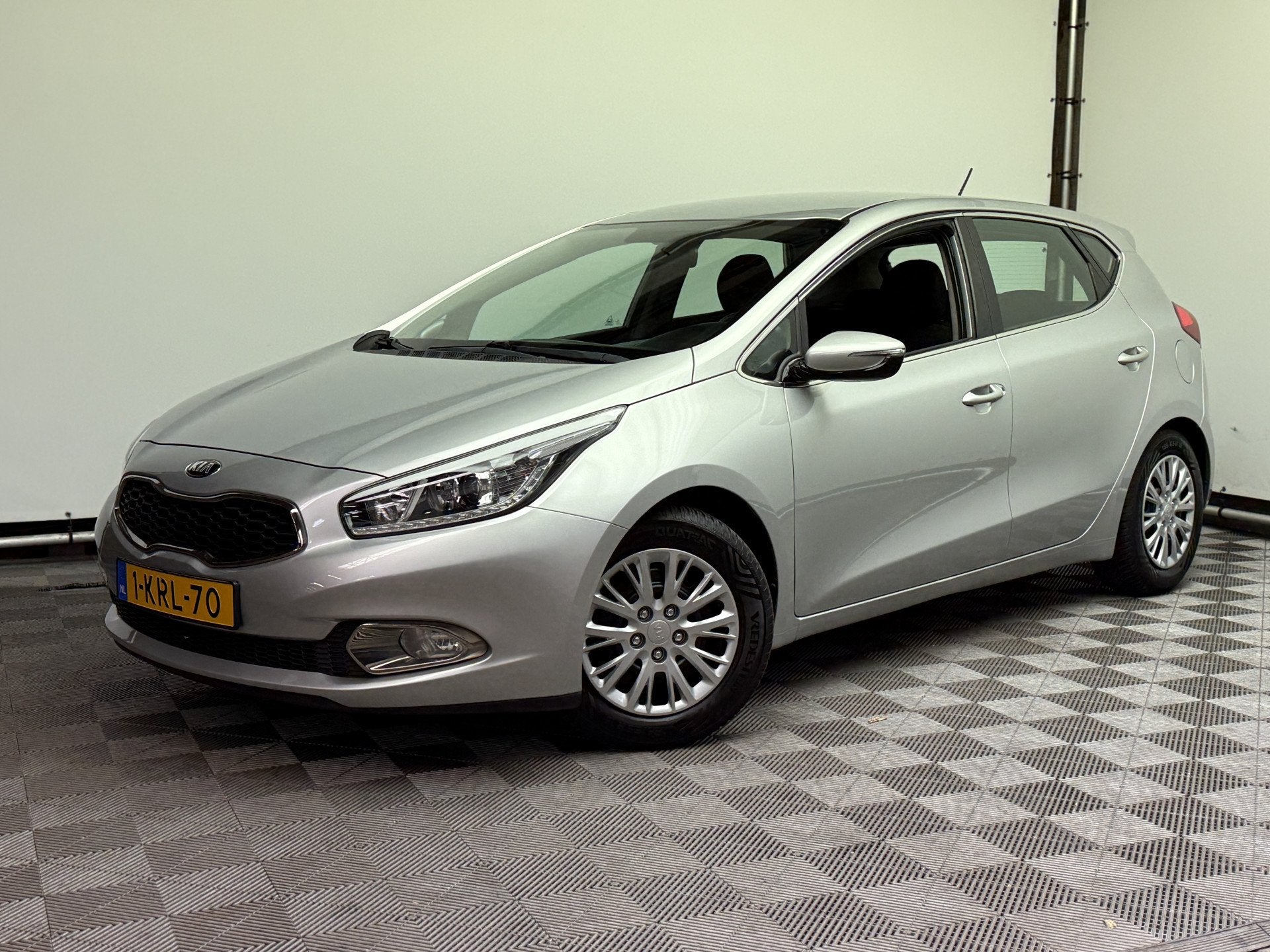 Kia cee'd 1.6 GDI 20th Anniversary 5-drs Navi Trekhaak 1e Ei, Auto's, Voorwielaandrijving, Euro 5, Gebruikt, 4 cilinders