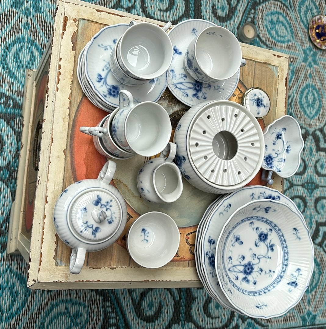 Victoria Blue 7050 servies met rechaud – Sigma Japan, Ophalen of Verzenden