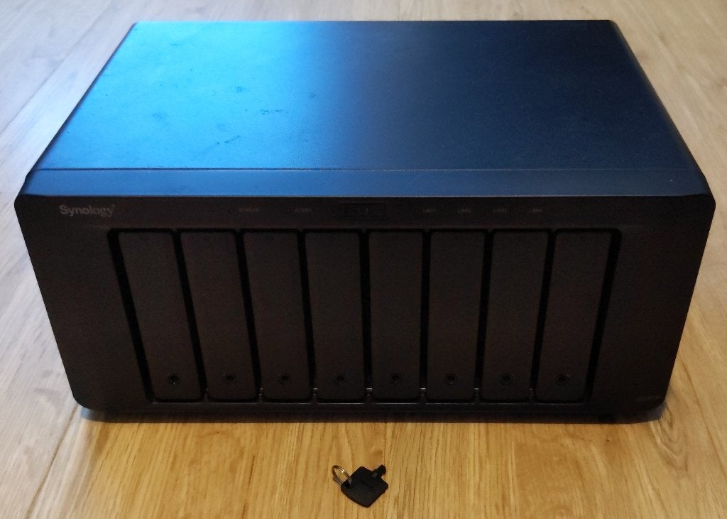 Synology DiskStation DS1813+ NAS 8-bay + 7x4TB HDDs 4GB RAM, Computers en Software, Ophalen of Verzenden, Zo goed als nieuw