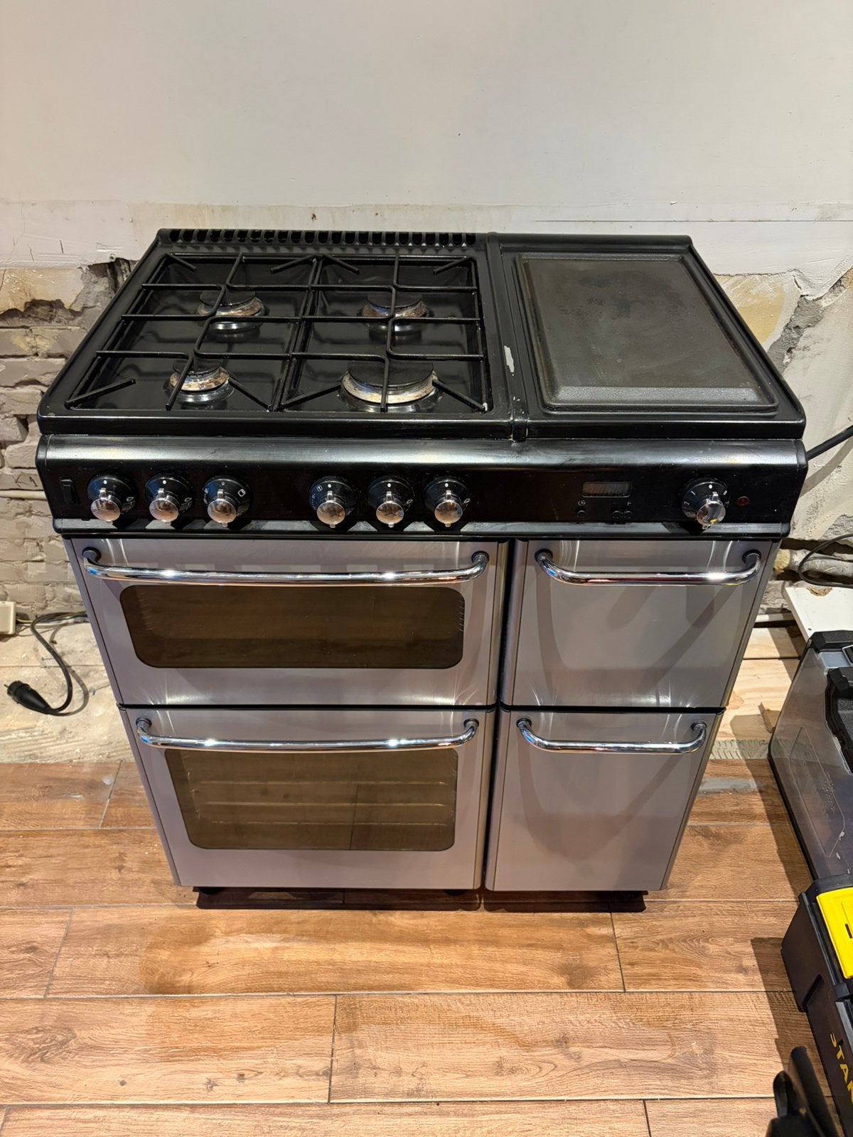 Klassieke Engelse oven: 4 gaspitten, Fry Top en dubbele oven, Gebruikt, 60 cm of meer, Gas, Vrijstaand