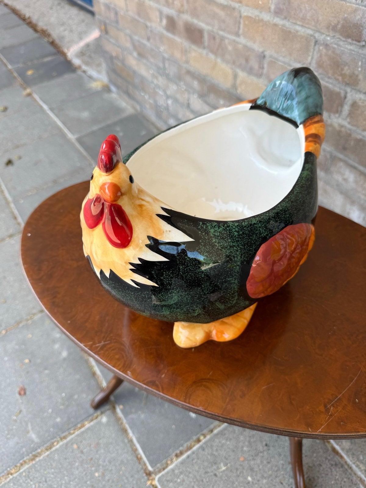 Decoratieve bloempot in de vorm van een kip, Ophalen, Gebruikt, Steen/keramiek, Meerkleurig