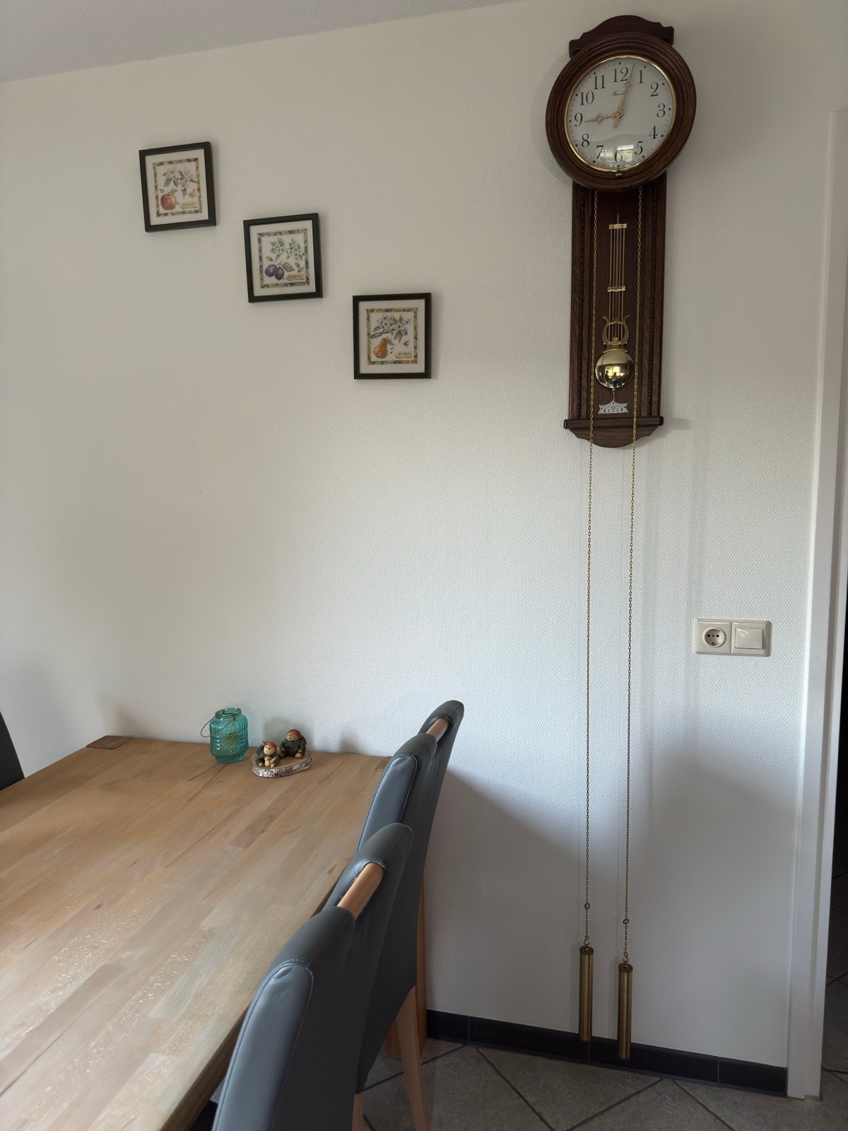 Prachtige klassieke wandklok met slinger, Antiek en Kunst, Ophalen