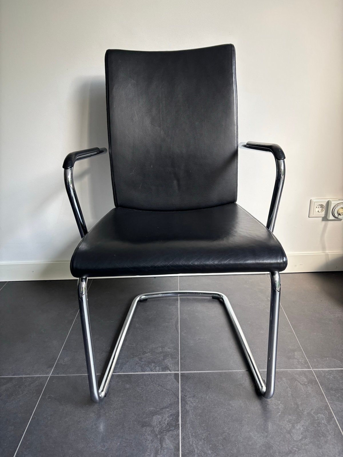 4 Walther Knoll Jason vergaderstoelen - Zwart leer, Ophalen, Gebruikt, Zwart, Leer