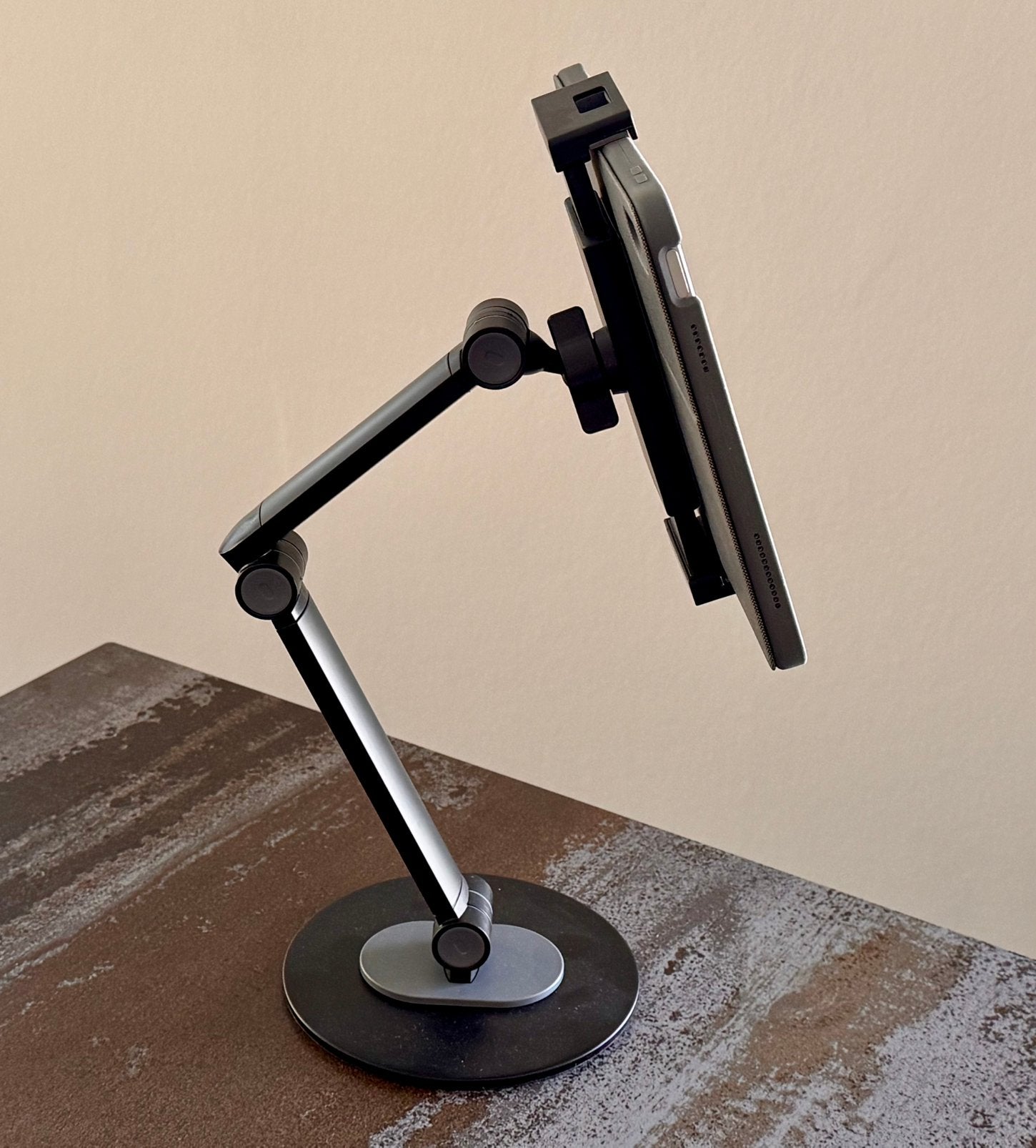 Neomounts DS15-550BL1 Tablet/telefoonhouder, Ophalen of Verzenden, Zo goed als nieuw