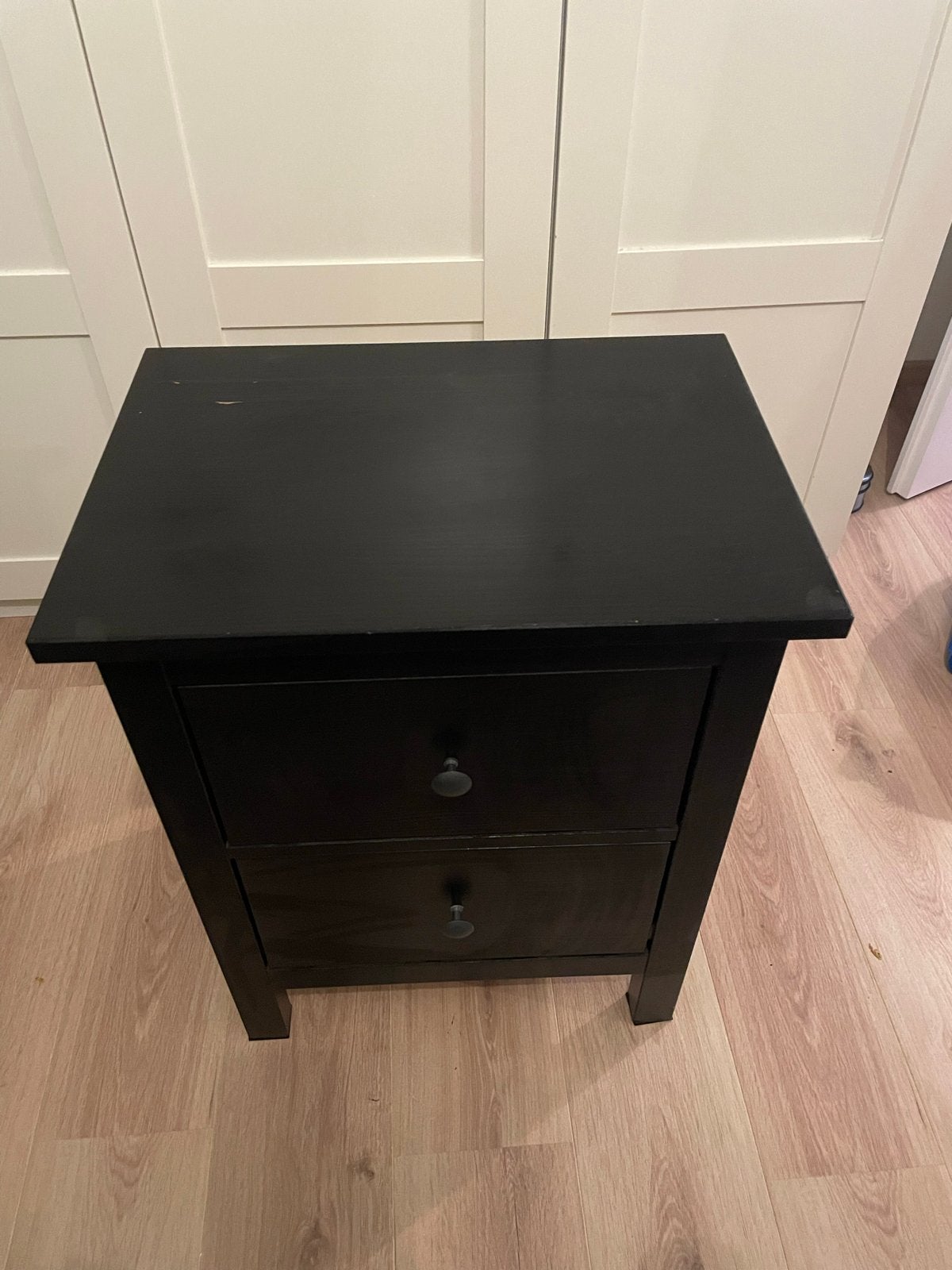 Ikea Hemnes nachtkastjes set van 2, Huis en Inrichting, Slaapkamer | Nachtkastjes, Ophalen, Gebruikt, 55 tot 70 cm, 45 tot 65 cm