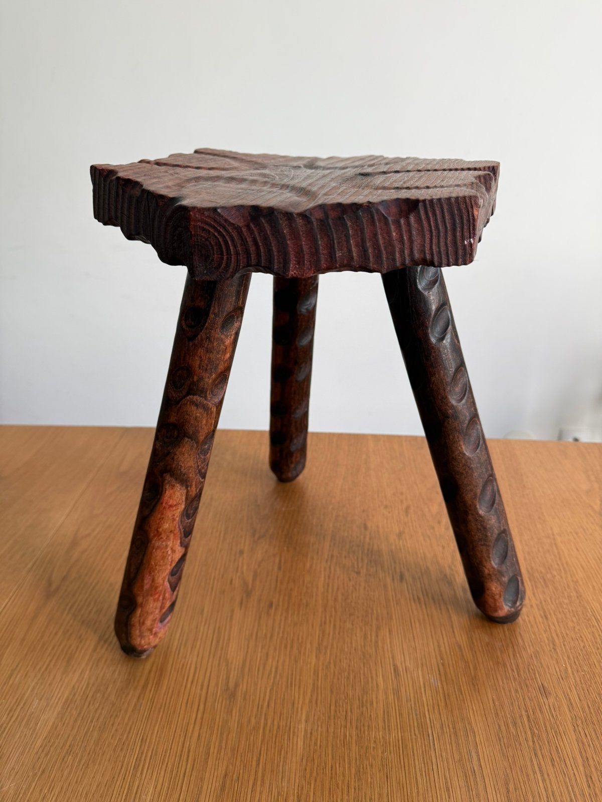 Vintage Spaanse brutalist kruk - midcentury jaren 60 design, Ophalen of Verzenden, Zo goed als nieuw, Hout