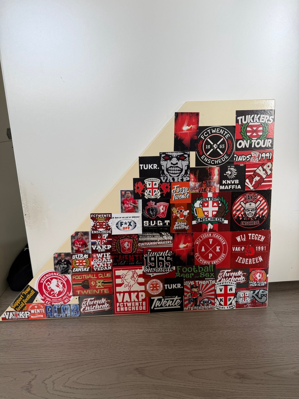 Vak-P Wandplank met zeldzame stickers - FC Twente Enschede, Verzamelen, Ophalen of Verzenden, Zo goed als nieuw, F.C. Twente, Poster, Plaatje of Sticker