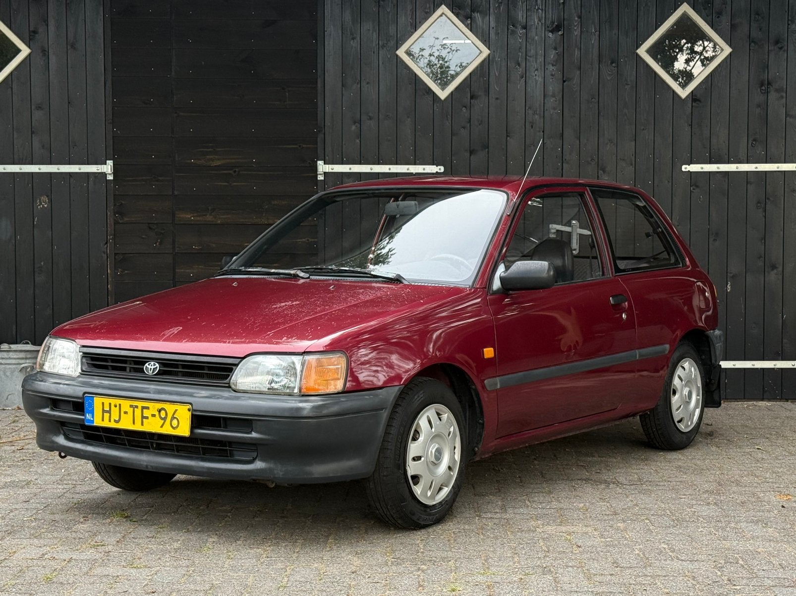 Toyota Starlet 1.3 XLI Automaat 2 jaar APK!, Auto's, Toyota, Stof, 74 pk, 4 cilinders, Starlet