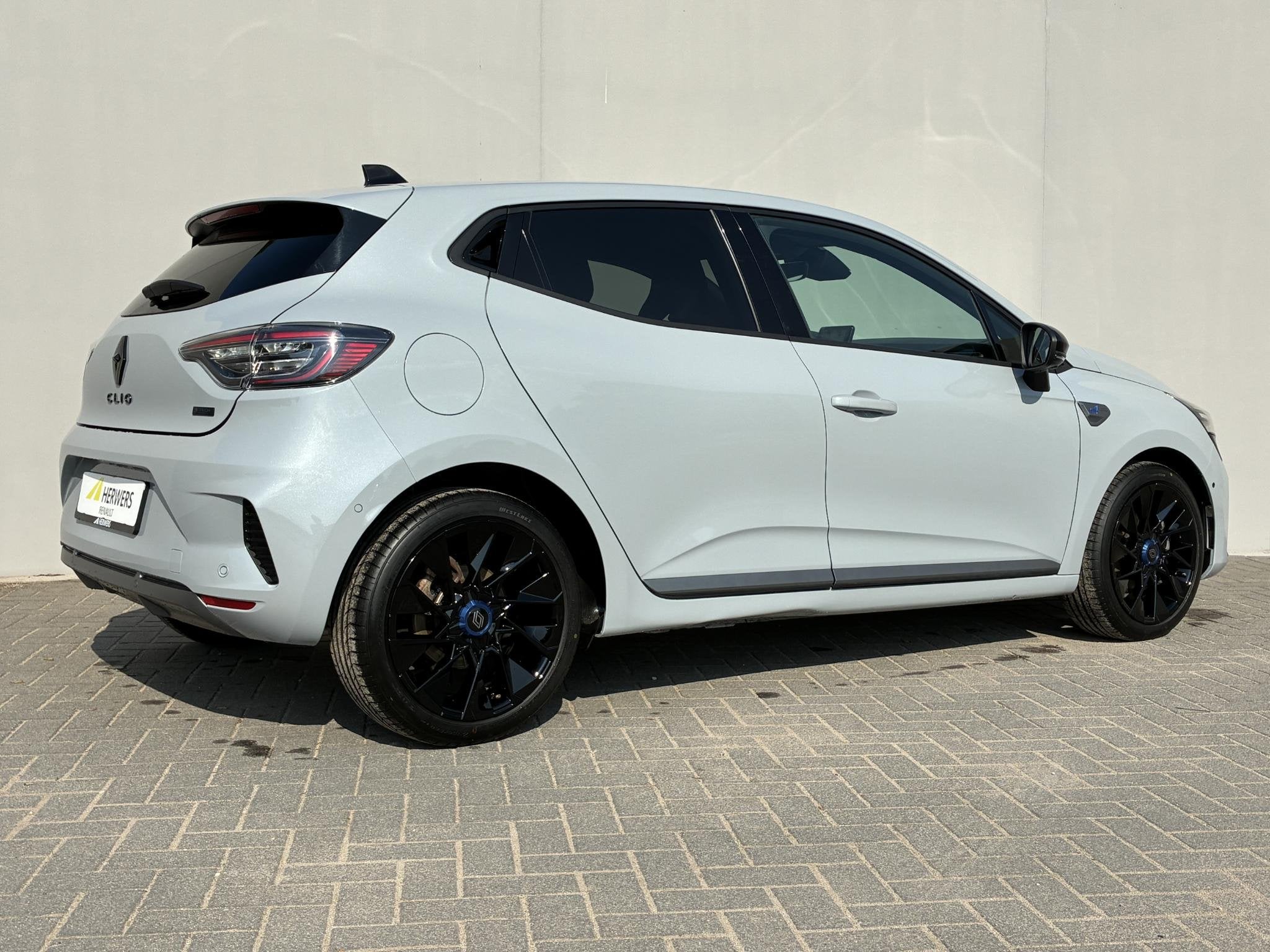 Renault Clio 1.6 E-Tech Full Hybrid 145 esprit Alpine / Adap, Auto's, Renault, Gebruikt, Euro 6, Leder en Stof, Bedrijf