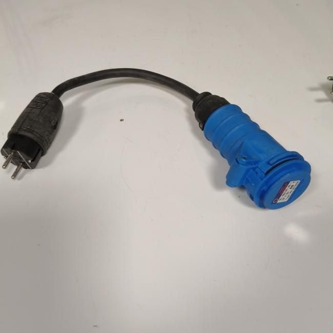 Verloop stekker euro naar 230 volt contrastekker camping, Ophalen, Gebruikt