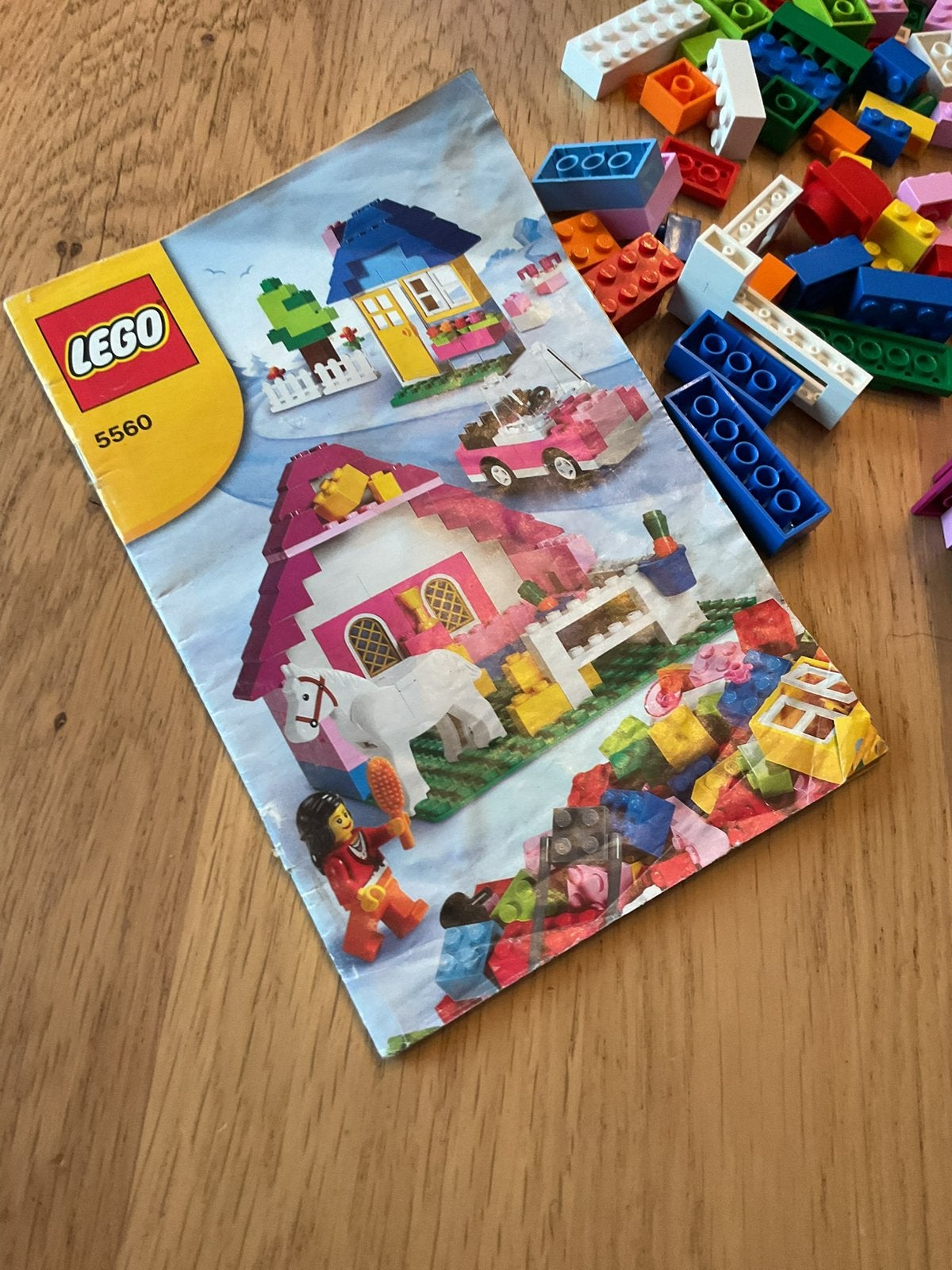 Lego 5560 met opbergdoos, Kinderen en Baby's, Speelgoed | Duplo en Lego, Ophalen of Verzenden, Zo goed als nieuw, Lego