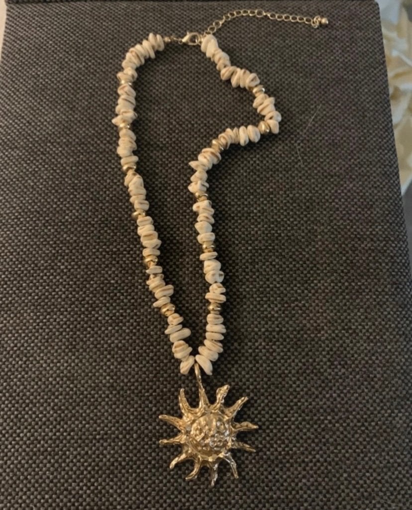 Zonneketting met schelpjes en gouden accenten cotton club, Overige materialen, Verstelbaar, Ophalen of Verzenden, Zo goed als nieuw
