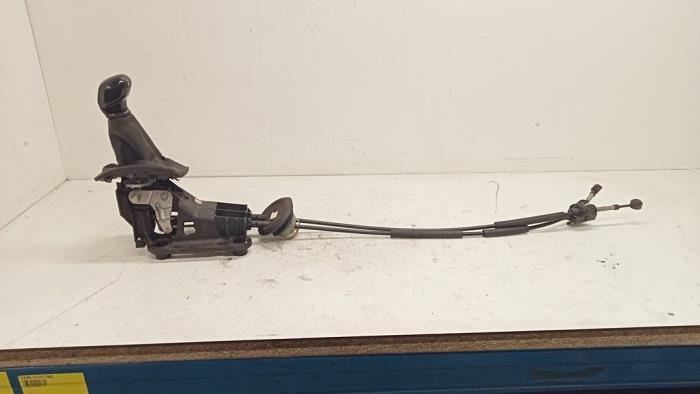 Versnellingspook van een Peugeot 208, Ophalen of Verzenden, 3 maanden garantie, Gebruikt, Peugeot