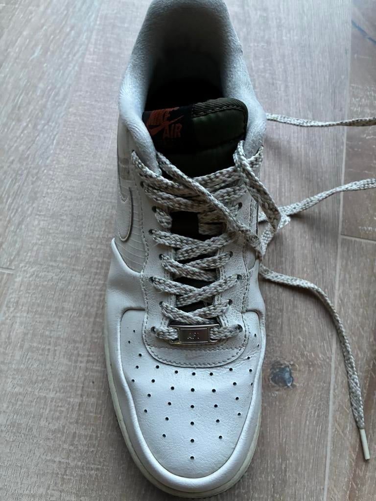 Nike Air Force 1 - Tijdloze Sneakers, Wit, Ophalen of Verzenden, Sneakers of Gympen, Zo goed als nieuw