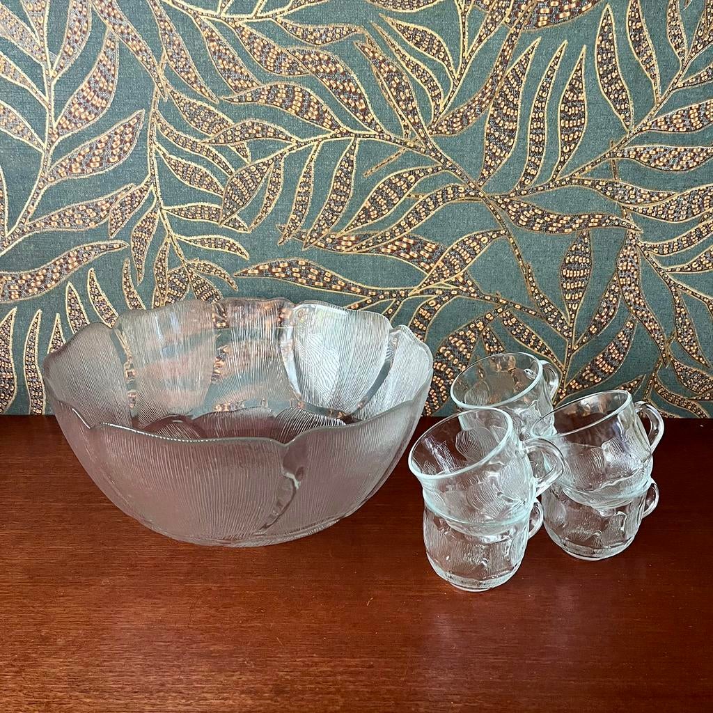Arcoroc punchschaal met 6 kopjes, Fleur, Antiek en Kunst, Antiek | Servies los, Ophalen