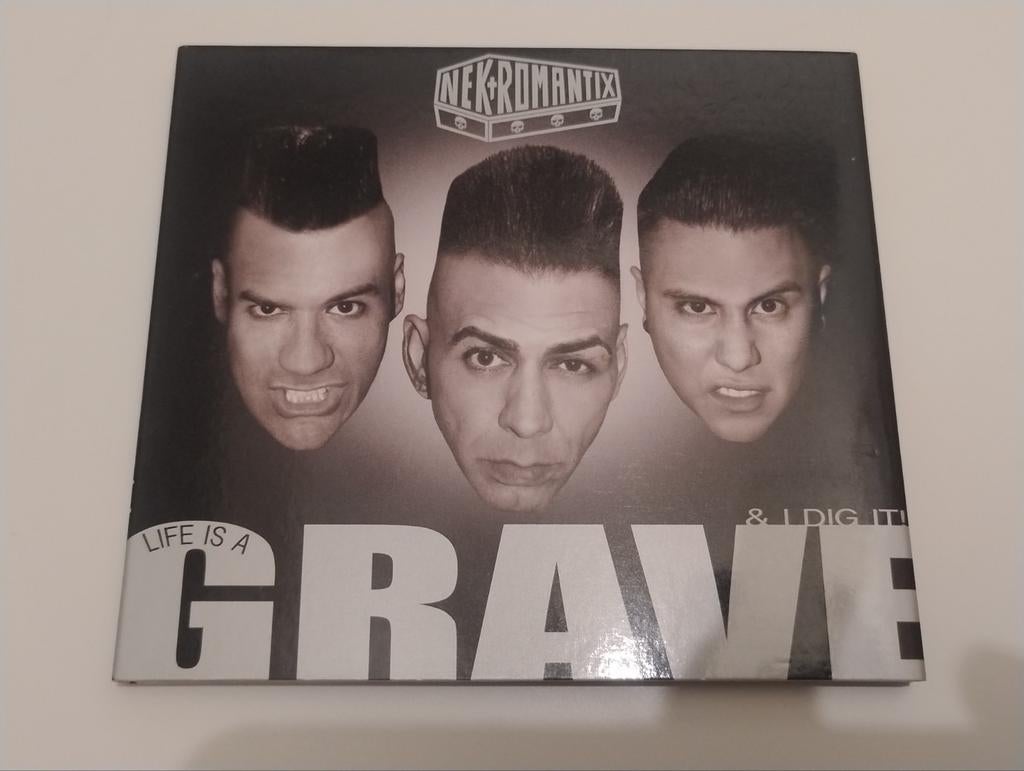 Nekromantix - Life Is A Grave And I Dig It - CD digipack, Ophalen of Verzenden