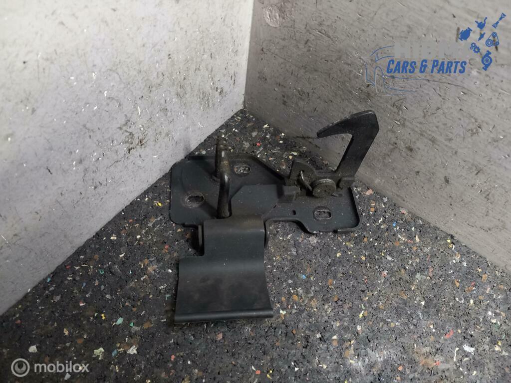 Motorkap Opener Seat Leon 1P 1P0823480 2005 t/m 2013, Ophalen of Verzenden, Gebruikt