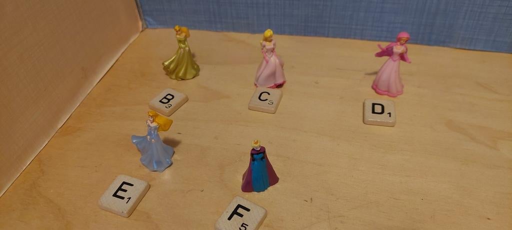 Prinsessen poppetjes per stuk, Ophalen of Verzenden