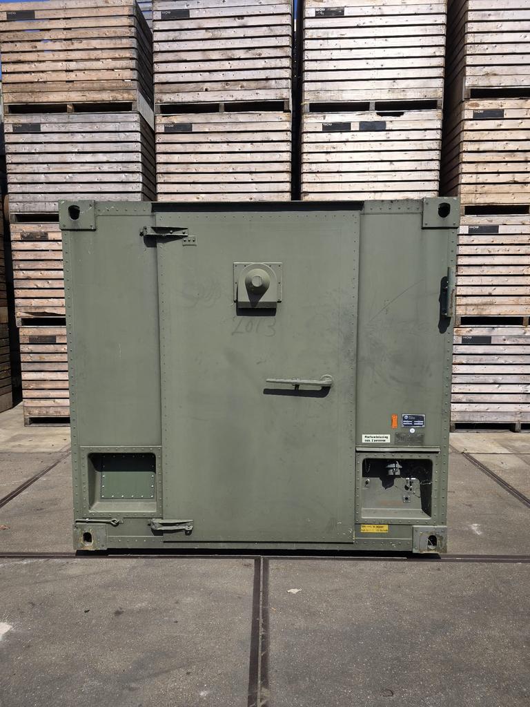 7 FT militaire container, Ophalen