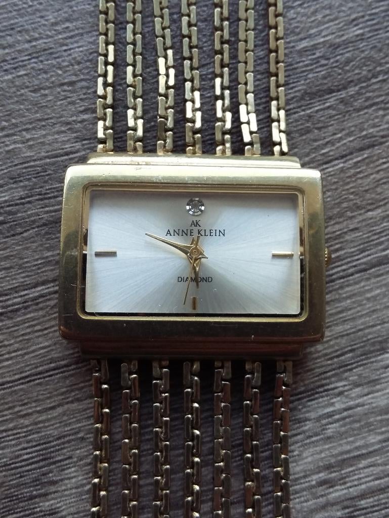 Vintage Model1980-1990 merk ANNE KLEIN Dames Horloge Werkend
